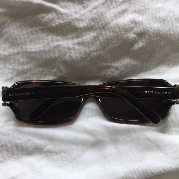 Burberry Sunglasses - Picture 2 of 6